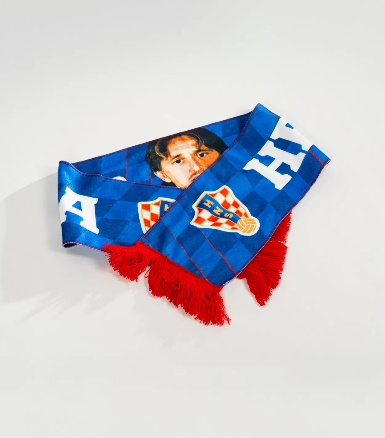 Scarf Modrić Away