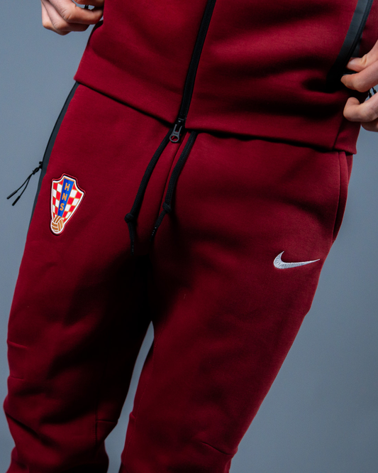Tech Fleece pants JGGR M