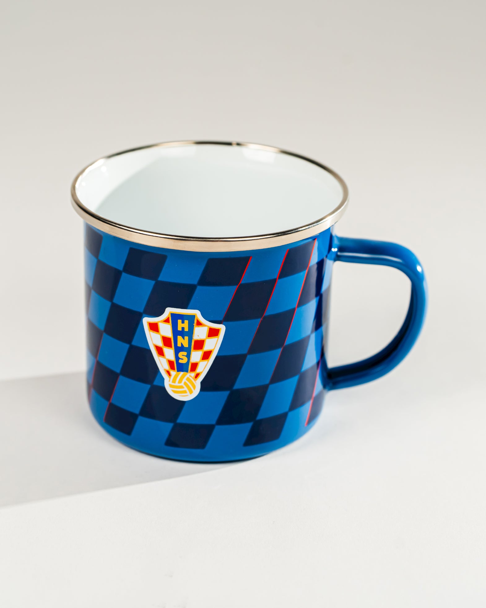 Metal mug